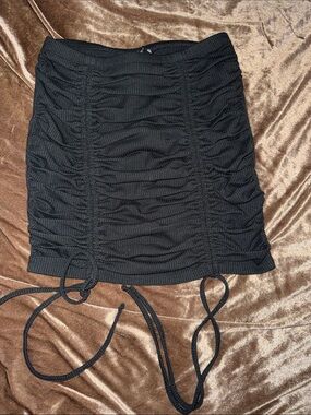 🌻🍒Forever 21 Black Ruched Drawstring Mini Skirt